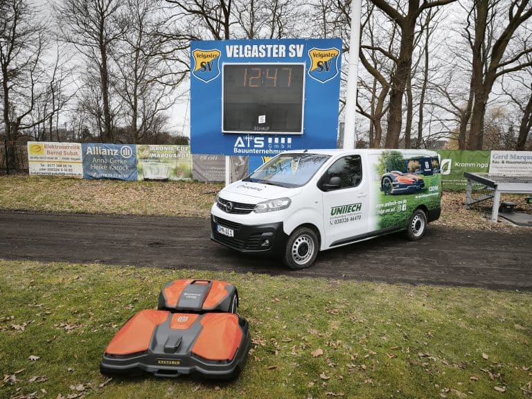 Velgaster SV - Neuer Mähroboter für den Sportplatz im Einsatz 3 Velgaster SV - IMG 20260320 124821